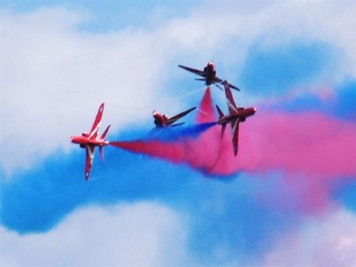 Reds break formation